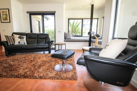 Avignon In Bright - Hotel Gold Coast 5