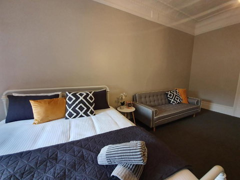 The Royal Hotel - Hotel Gold Coast 4