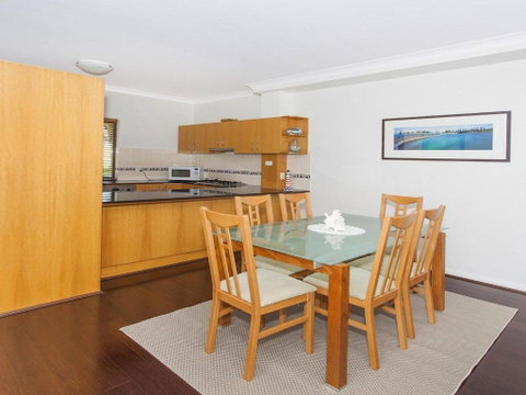 Ocean Blue On Manning - Hotel Gold Coast 6