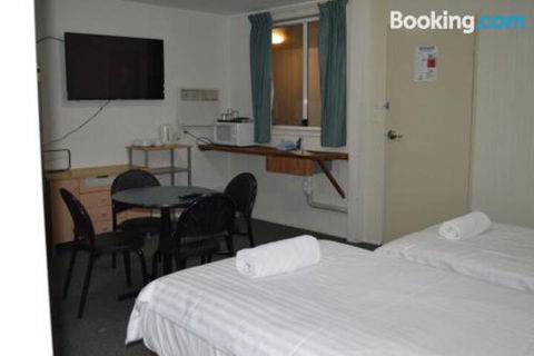 1 Lakeview Plaza - Hotel Gold Coast 3