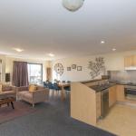 Silvertrees 2 - Hotel Gold Coast 0