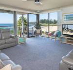 At The Beach Kiama Surf Beach at your doorstep - Hotel Gold Coast