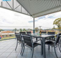 Villa San Gabriel Vincentia sleeps 14 4pm Check Out Sundays - Hotel Gold Coast