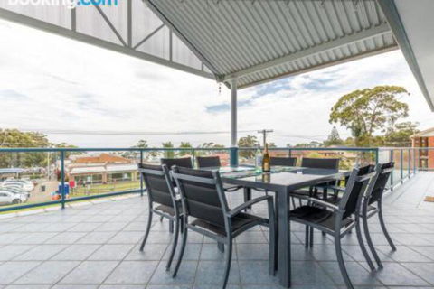 Villa San Gabriel Vincentia Sleeps 14 4pm Check Out Sundays - Hotel Gold Coast 0