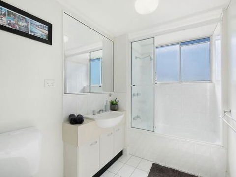 Unit 3 Casand Chase Kings Beach - Hotel Gold Coast 5