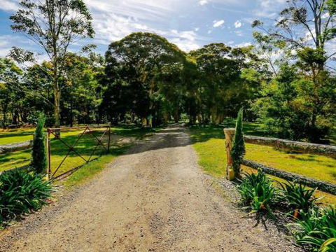 THE ANGAS CARRIAGE Alpine Southern Highlands 4pm Check Out On Sundays - Hotel Gold Coast 6