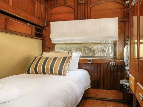 THE ANGAS CARRIAGE Alpine Southern Highlands 4pm Check Out On Sundays - Hotel Gold Coast 3