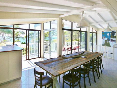 Bimbimbie At Hyams Beach 4pm Check Out Sundays - Hotel Gold Coast 6