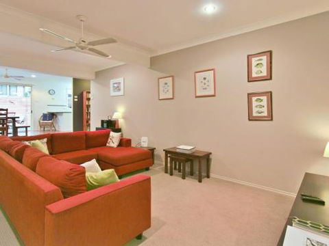 Black Wattle At Hyams Beach 4pm Check Out Sundays - Hotel Gold Coast 1