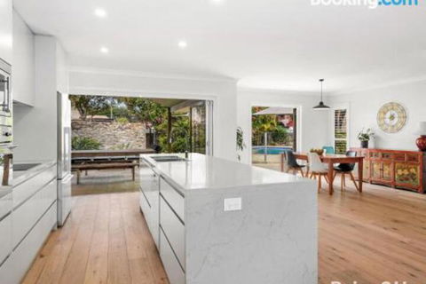 Modern Family Retreat 12 Minell Close - Hotel Gold Coast 4