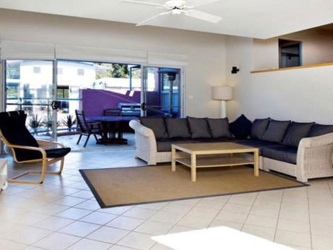 Beachdaze At Hyams 4pm Check Out Sundays - Hotel Gold Coast 6