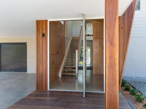 Kookaburra House At Vincentia 4pm Check Out Sundays - Hotel Gold Coast 5