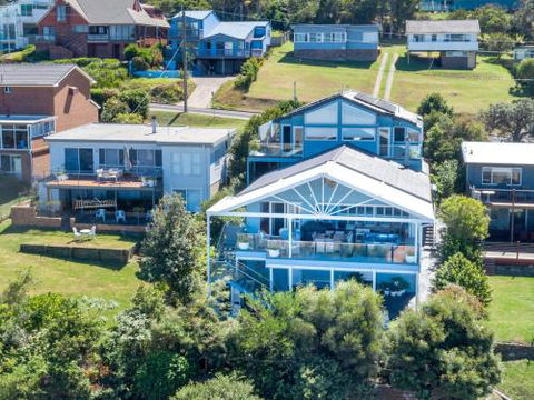 NANNY & POPPYS BEACH HOUSE Gerroa 4pm Check Out Sundays - Hotel Gold Coast 0