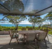 On The Beach at Vincentia 4pm Check Out Sundays - Hotel Gold Coast