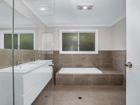 Blissful Bungalow - Hotel Gold Coast 4