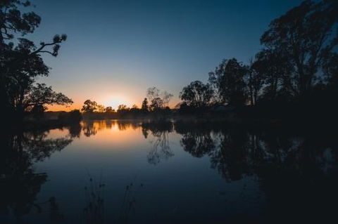 Acheron Valley Lakefront Cottages - Hotel Gold Coast 4
