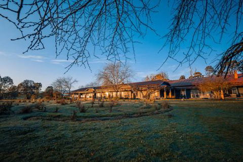 Acheron Valley Lakefront Cottages - Hotel Gold Coast 2