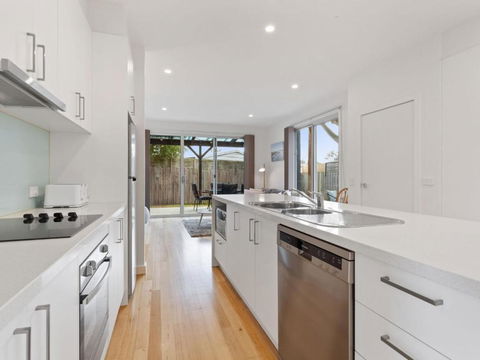NORMANBY Coastal FREE WIFI & NETFLIX - Hotel Gold Coast 4