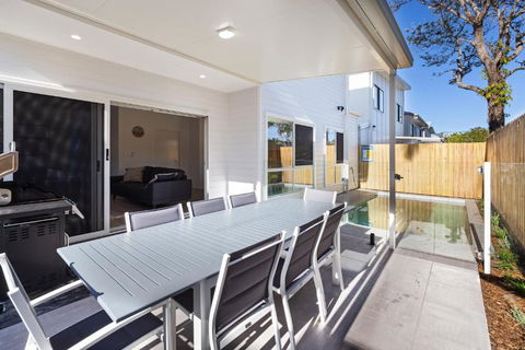 11 Ann Street Coolum Beach - Hotel Gold Coast 5