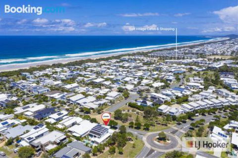 HIGH TIDES On ELLISTON - Hotel Gold Coast 0