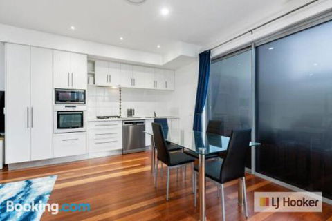 HIGH TIDES On ELLISTON - Hotel Gold Coast 3