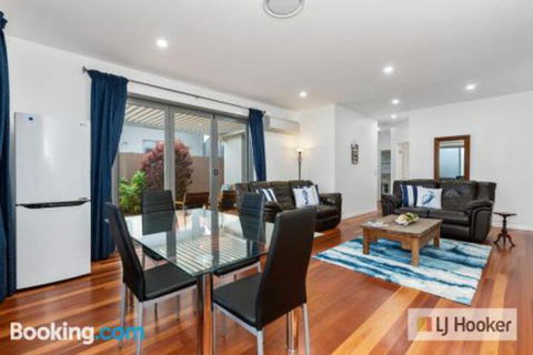 HIGH TIDES On ELLISTON - Hotel Gold Coast 2