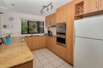 Oceansprey Beachfront Apartments - Hotel Gold Coast 6