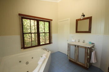 Galnyamba.Friday Creek Retreat - Hotel Gold Coast 2