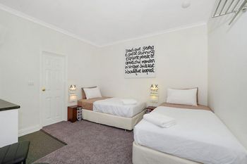Spooky Hall Motel - Hotel Gold Coast 5