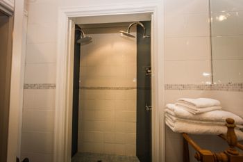 Spooky Hall Motel - Hotel Gold Coast 2