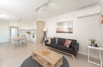 Lakeview Suite 06 - Hotel Gold Coast 0