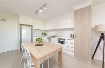 Lakeview Suite 06 - Hotel Gold Coast 6