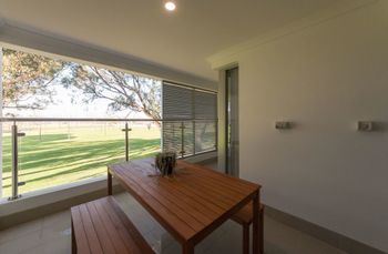 Lakeview Suite 06 - Hotel Gold Coast 4