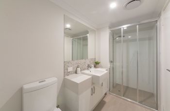 Lakeview Suite 06 - Hotel Gold Coast 1