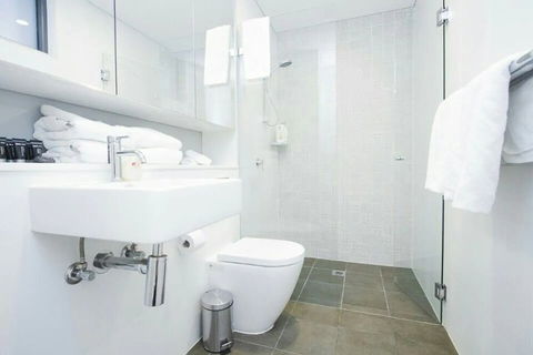 B03-darling Harbour 1 BDR APT - Hotel Gold Coast 3