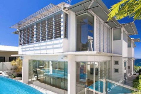 R & W Noosa Holidays 19 The Esplanade - Hotel Gold Coast 0