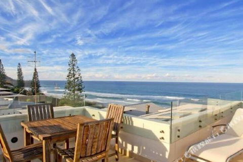 R & W Noosa Holidays 19 The Esplanade - Hotel Gold Coast 6