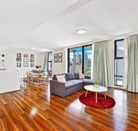 Deluxe Sydney Central Penthouse with Pool  Gym - Hotel Gold Coast
