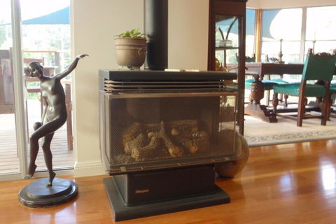 Crescent Head Farm - Hotel Gold Coast 1