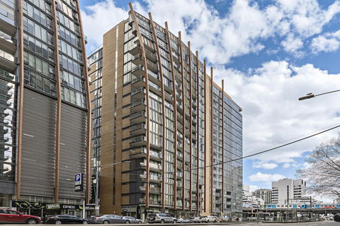 Ella, 1BDR Melbourne Apartment - Hotel Gold Coast 0