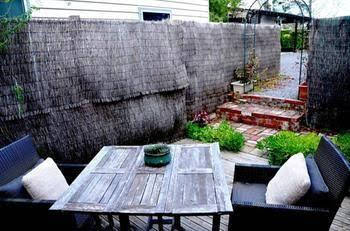 Little Auberge - Hotel Gold Coast 1