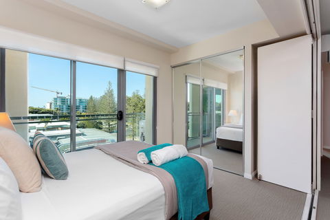 Proximity Waterfront Apartments - Hotel Gold Coast 3