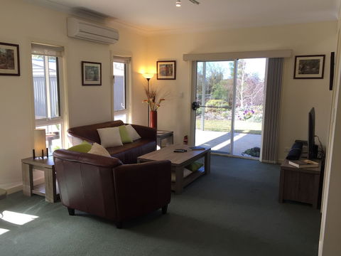 Lyreen's Apartment B&B - Hotel Gold Coast 0