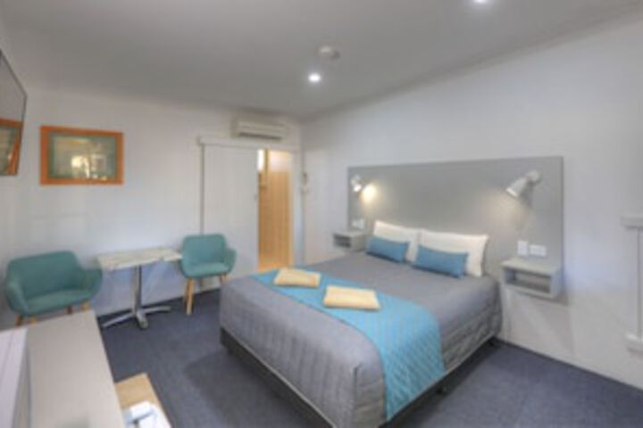 Glen Innes NSW Hotel Gold Coast