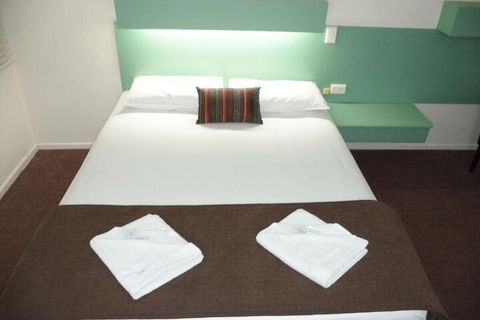 Longreach Motel - Hotel Gold Coast 5