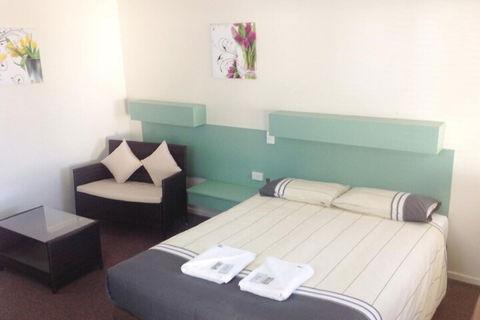 Longreach Motel - Hotel Gold Coast 6
