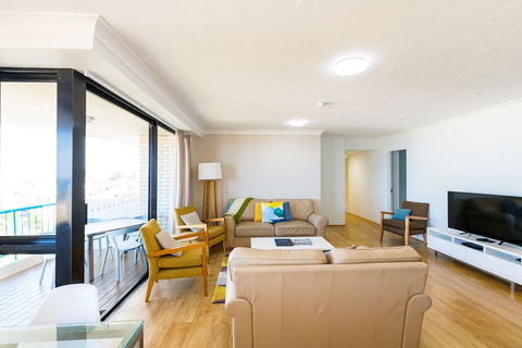 Burgess @ Kings Beach Apartments - Hotel Gold Coast 2