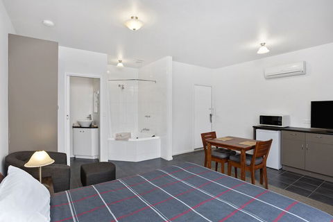 A1 Motels Port Fairy Motel And Apartments - Hotel Gold Coast 7
