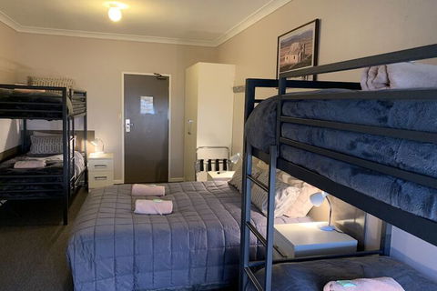 Aalberg Chalet - Hotel Gold Coast 7