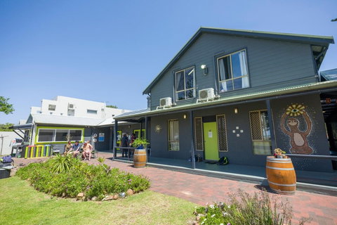 Dunsborough Beachouse YHA Hostel - Hotel Gold Coast 0